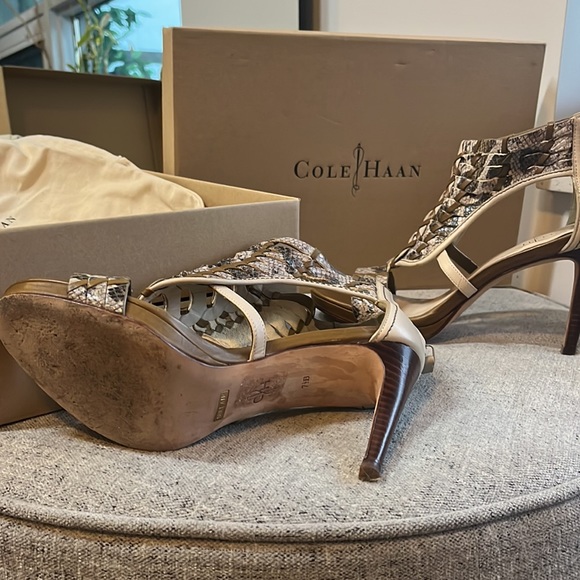 Cole Haan sandals - 7.5 (fits 7.5/8) - Picture 4 of 8